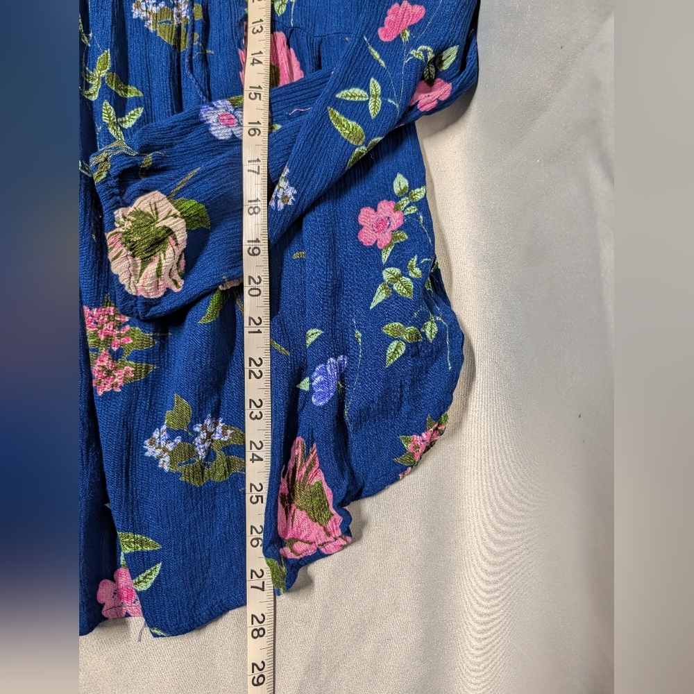 Women's Long Sleeve Blue Floral Blouse - Picture 9 of 9